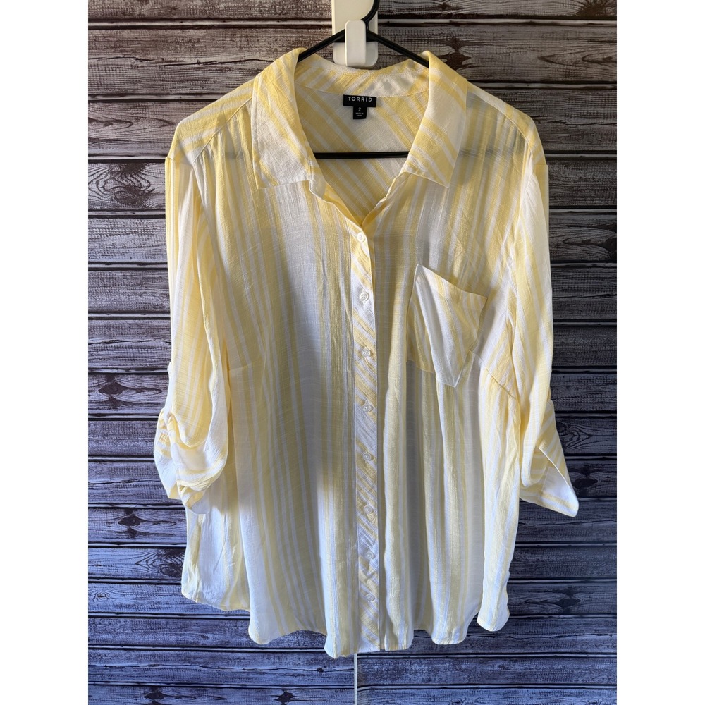 Torrid Women's Button-Down Top Size 2X Yellow White Striped Tab Sleeves